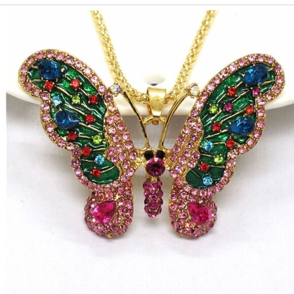 🦋 Betsey Johnson stunning sparkling crystal butterfly necklace/brooch 🦋 - Picture 1 of 2